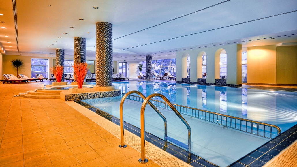 Resort & Luxury Hotels – SteelaPools | Stainless steel modular pool